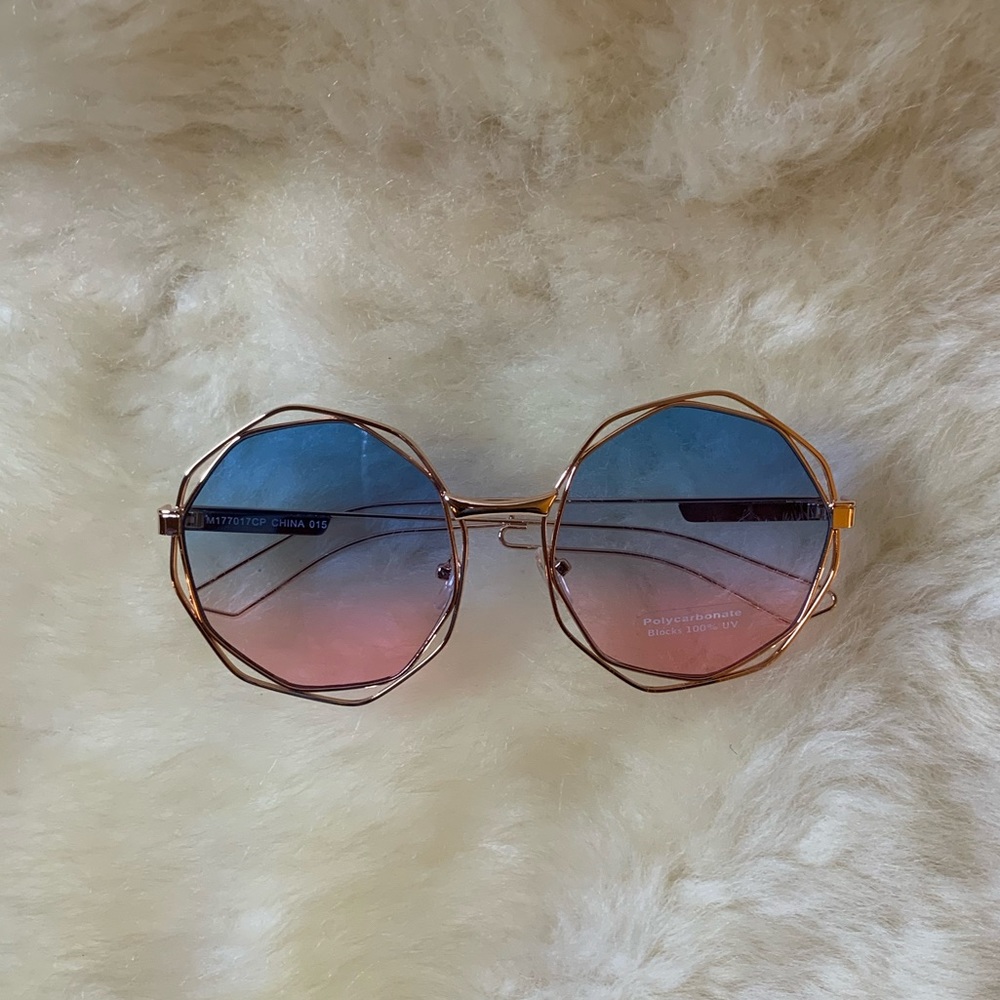 Super cute sunnies!